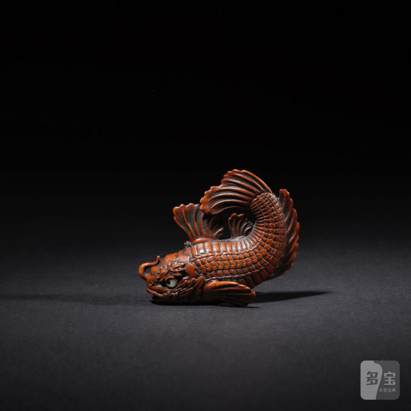木彫根付 鯱 銘「竹山左刀」 19世紀 | NETSUKE EN BOIS REPRÉSENTANT UN SHACHIHOKO